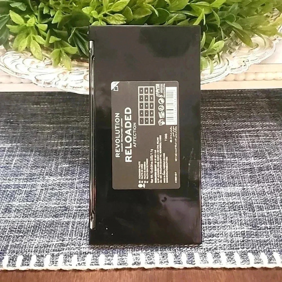 Revolution Reloaded Affection Palette - Picture 2 of 2